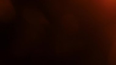 Işık sızıntısı, izleyicileri kendine çeken çarpıcı bir görsel efekt yaratır. Görüntülerinize, geleneksel kesimlerin ulaşamayacağı sihirli bir özellik ekliyorlar..