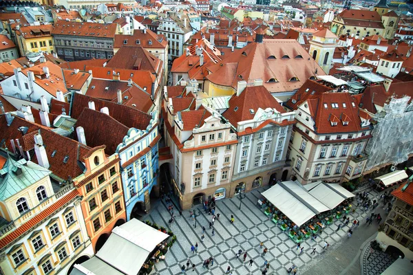 Uitzicht Prachtige Oranje Daken Huizen Het Oude Centrum Van Praag — Stockfoto