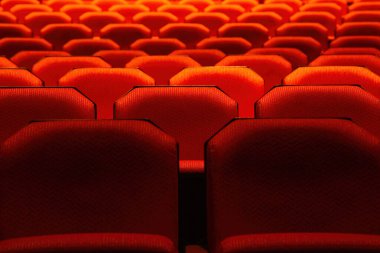 Genel kırmızı tiyatro koltuk yakın çekim