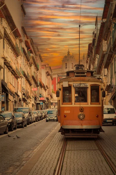Исторические Реконструированные Трамваи Отправляются Живописный Маршрут Исторический Центр Лиссабона Португалии — стоковое фото