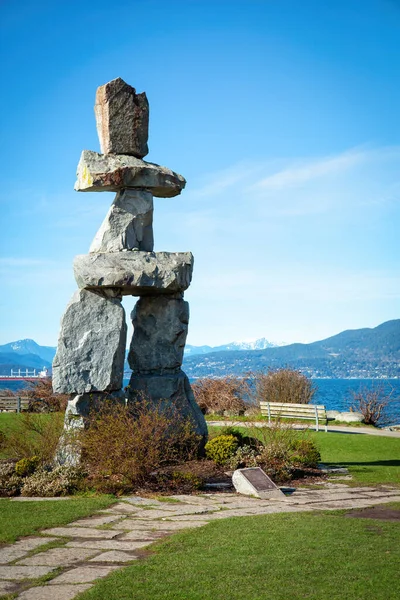 Inuksuk Vid Engelska Viken Vancouver Inuksuk Mänsklig Sten Landmärke — Stockfoto