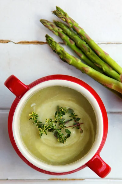 Asparagus Soup Red Bowl Fresh Vegetables Side White Background — Stock Photo, Image