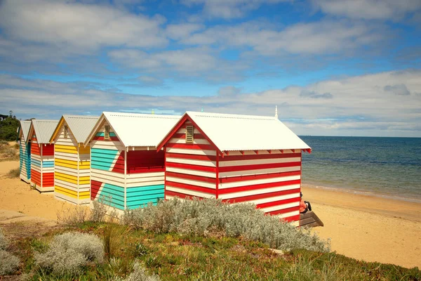 Barevné Plážové Krabice Pláži Brighton Příjemném Teplém Letním Dni Victoria — Stock fotografie