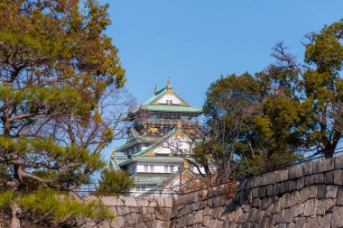 Şato Japonya 'nın en ünlü simgelerinden biridir ve Japonya' nın onaltıncı yüzyılda Osaka Kalesi Japonya 'da birleşmesinde önemli bir rol oynamıştır.