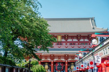 Sensoji Tapınağı, Tokyo 'daki Buda, Japonya. (Asakusa Tapınağı) (Anlamlı Mektuplar Asakusa Tapınağı)