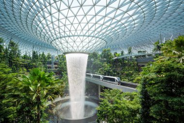 Jewel Changi Havaalanı'nda Yağmur Girdabı, Singapur.
