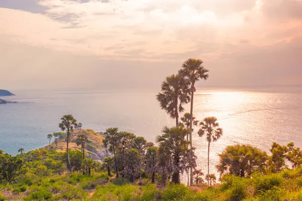  Phuket City Phuket, Tayland 'daki en güzel Viewpoint Laem soygunu.