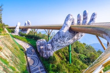 Da nang, VİETNAM - 04 Mayıs: Da nang 'daki en güzel Viewpoint Altın Köprüsü, Banahill City Vietnam