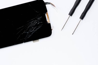 Akıllı telefon hasar gördü ve hangi araçları akıllı telefon tamir gerekiyor