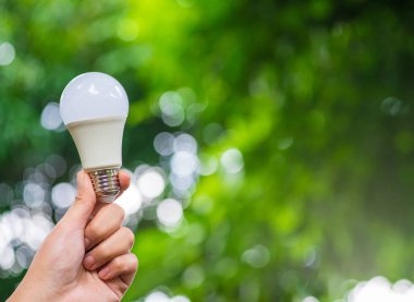 LED BULB ECO ile enerji tasarrufu Çevreyle, çevreyi korurken para tasarrufu 