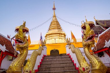 Chiang Mai, Tayland 'daki Budist tapınağı Doi Suthep' in en güzel bakış açısı. 