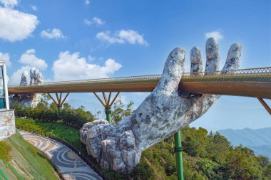 da nang, vietnam- Mayıs 04: Da nang, vietnam 'daki en güzel Viewpoint Golden Bridge