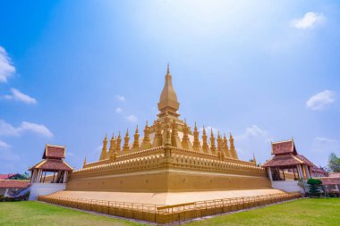Vientiane, Laos 'taki Pha That Luang Tapınağı' nın en güzel bakış açısı mimarisi.
