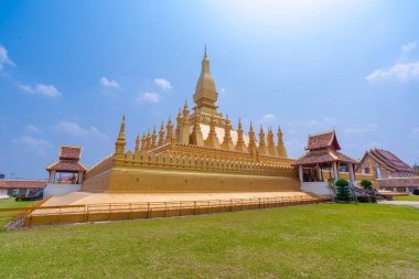 Vientiane, Laos 'taki Pha That Luang Tapınağı' nın en güzel bakış açısı mimarisi.