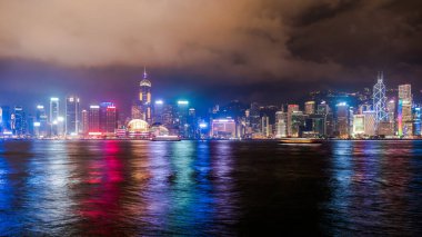 Hong Kong şehir parkındaki turistik yerler, Asya iş konsepti imajı, Hong Kong 'daki panoramik modern şehir manzarası..
