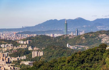  Tayvan şehir parkındaki turistik yerler, Asya iş konsepti imajı, Tayvan 'daki panoramik modern şehir manzarası.