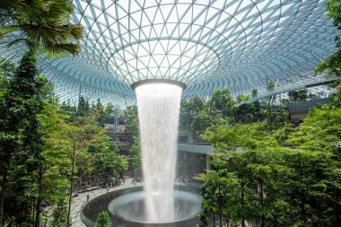 Jewel Changi Havaalanı'nda Yağmur Girdabı, Singapur.