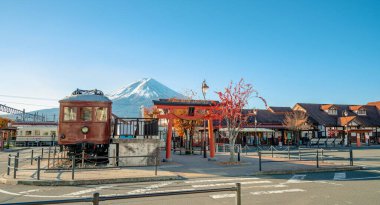 Fuji Dağı, Japonya 'nın ikonik sembolü, sonbahar yaprakları mevsiminde, fevkalade güzel bir dönem. kawaguchiko, japan.