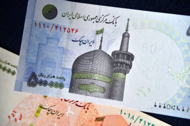 İran 'dan bazı banknotlar