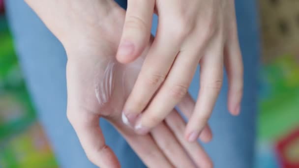 Unrecognizable Elegant Feminine Palms Slender Fingers Applying Smearing Cream Hand — Vídeos de Stock