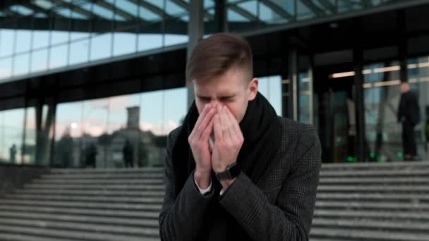 City Discomfort Young Man Grapples Flu Evident Continuous Sneezing Coughing — Stock Video