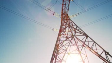 Yüksek Voltaj Aktarımı ve Şebeke Tedariği ile Çelik Devlerin Korkusu 'nda durun. Bu Kudretli Kuleler ve Yapılar Elektrik Bağlantı ve Güç Dağıtımımızın Çekirdeğini oluşturur.