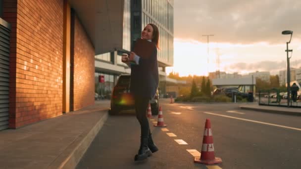 Urban Euphoria Joyful Journey Successful Businesswoman Radiating Positivity City Streets — Stock Video