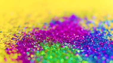 Özet bir videoda zarafeti deneyimlemek, lüks ve soyut bir döngü arkaplanı görüntüsü sunuyor. Güzel bokeh ve seçici odak noktası canlı turkuaz, turuncu ve sarı tonlara vurgu yapıyor..