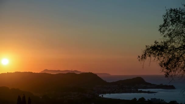 Χρόνος Λήξης Του Όμορφου Ηλιοβασιλέματος Πάνω Από Θάλασσα Γραφική Θέα — Αρχείο Βίντεο