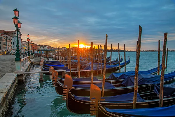 Венеция Италия Февраля 2023 Года Красочный Пейзаж Небом Восхода Солнца — стоковое фото