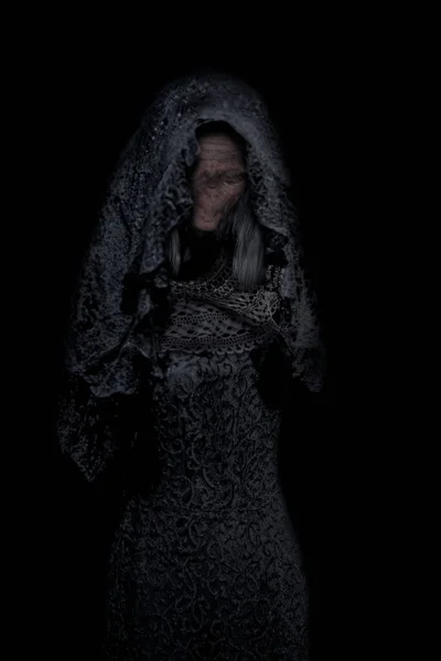 Страшная Старая Ведьма Лица Ужасная Сцена Одержимого Зомби Женщина Чёрном — стоковое фото