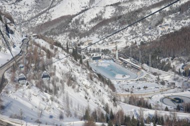Medeu hız pateni ve bandy için bir açık hava buz pateni pisti. Almaty, Kazakistan 'ın güneydoğusundaki bir dağ vadisinde yer almaktadır. Medeu deniz seviyesinden 1691 metre yükseklikte yer almaktadır. 6 Şubat 2017