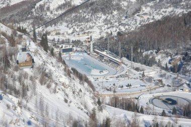 Medeu hız pateni ve bandy için bir açık hava buz pateni pisti. Almaty, Kazakistan 'ın güneydoğusundaki bir dağ vadisinde yer almaktadır. Medeu deniz seviyesinden 1691 metre yükseklikte yer almaktadır. 6 Şubat 2017
