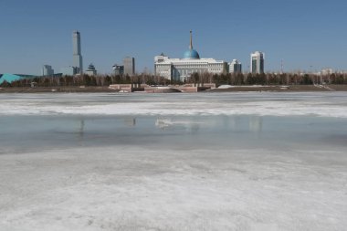 Astana, Kazakistan 'ın başkenti Kazakistan' ın Akmolinsk, Çelinograd, Akmola ve son olarak Nur-Sultan olarak da bilinir..