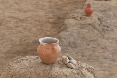 Taraz 'ın antik yerleşim yeri eşsiz bir arkeolojik alandır. Taraz 'ın kültürel katmanları 1.-19. yüzyıllara dayanıyor. 5.10.2015