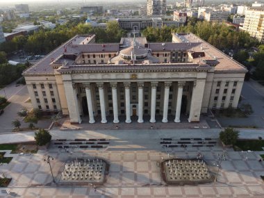 Kazakistan 'ın en büyük metropolü olan Almaty, Trans-Ili Alatau eteklerinde yer almaktadır. 27.07.2022