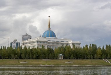 Astana, Kazakistan 'ın başkenti Kazakistan' ın Akmolinsk, Çelinograd, Akmola ve son olarak Nur-Sultan olarak da bilinir..