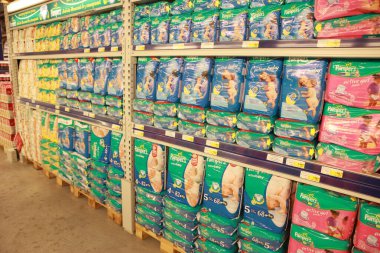 Kazakistan, Almaty 'deki en büyük Alman alışveriş merkezi. Eylül. 26 yaşında. 2010