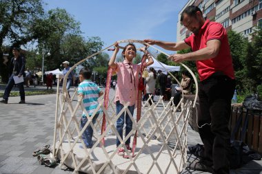 Kazakistan 'da Almaty' de el sanatları fuarı. 19 Mayıs. 2018