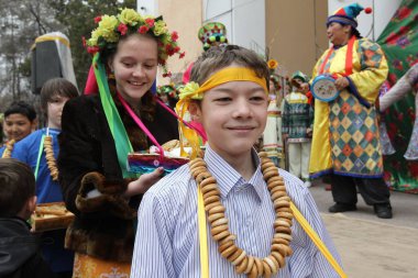 Maslenitsa ya da Maslenitsa Haftası, Kazakistan 'daki Slav mitolojisinin bir halk bayramıdır. 16 Mart. 2013