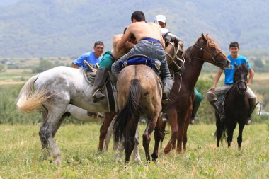Audaryspak, Kazak halk güreşinin ünlü bir türüdür. At binicilerinin güreş türlerinden biridir. 24 Temmuz 2015