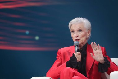 Mayıs Musk Almaty 'deki Kadın Forumu' nu ziyaret etti. Kazakistan, 17 Ekim 2024