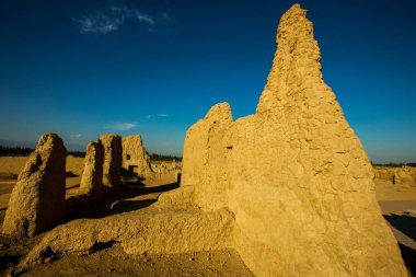 Gaochang ayrıca Kocho, Idikutshari, Kara-Khoja olarak da bilinir - Xiongnu hükümdarları tarafından 1. yüzyılda kurulan eski bir askeri koloni. BC. Turfan krizi, modern Gaochang 'a 30 km uzaklıkta..