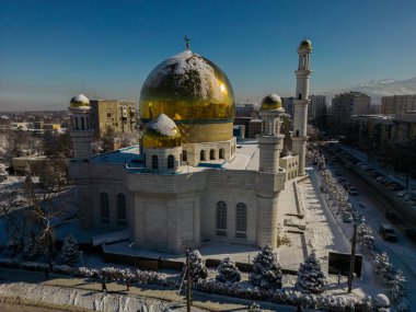 Almaty Central Camii Almaty ve Kazakistan 'daki en büyük camilerden biridir.. 