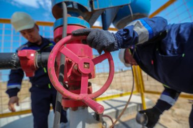 Atyrau bölgesindeki havalimanı petrol sahası, Kazakistan .22.10.2024