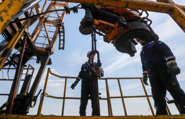 Atyrau bölgesindeki havalimanı petrol sahası, Kazakistan .22.10.2024