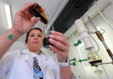 Atyrau bölgesindeki havalimanı petrol sahası, Kazakistan .22.10.2024