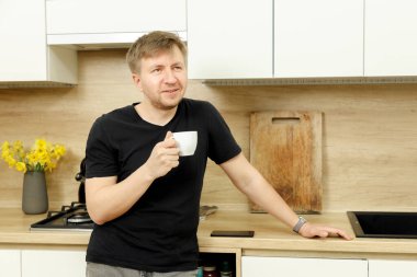 İş yerinde bir adam portresi