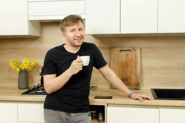 İş yerinde bir adam portresi