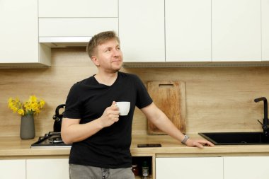 İş yerinde bir adam portresi